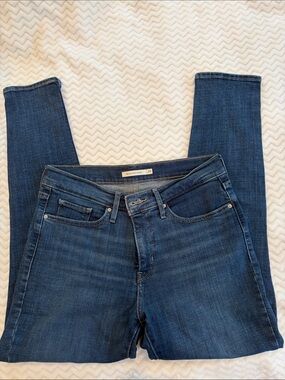 Levi's Women's Dark Blue Skinny Jeans